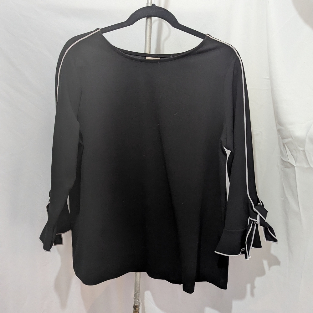 Black Chicos Top with White Trim